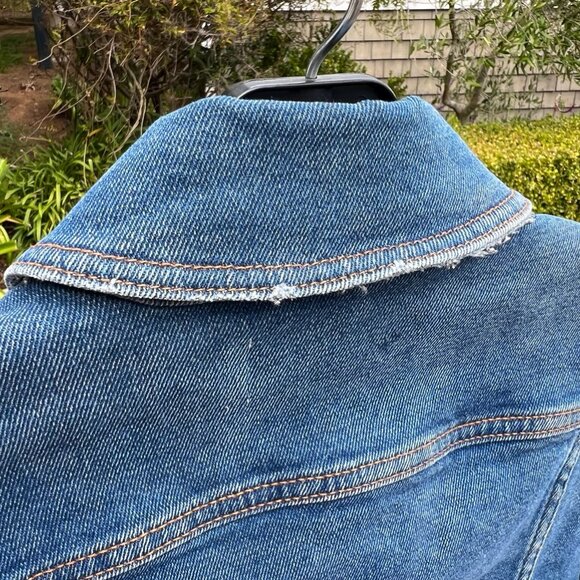 & Other Stories Cropped Denim Jean Jacket Mid Wash Lightly Distressed | Size 8 - Picture 9 of 13